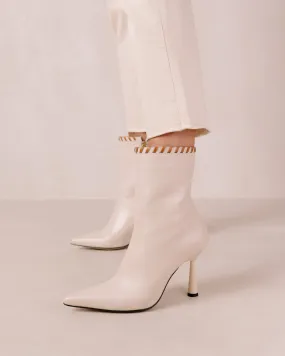 Leo Cream Boots