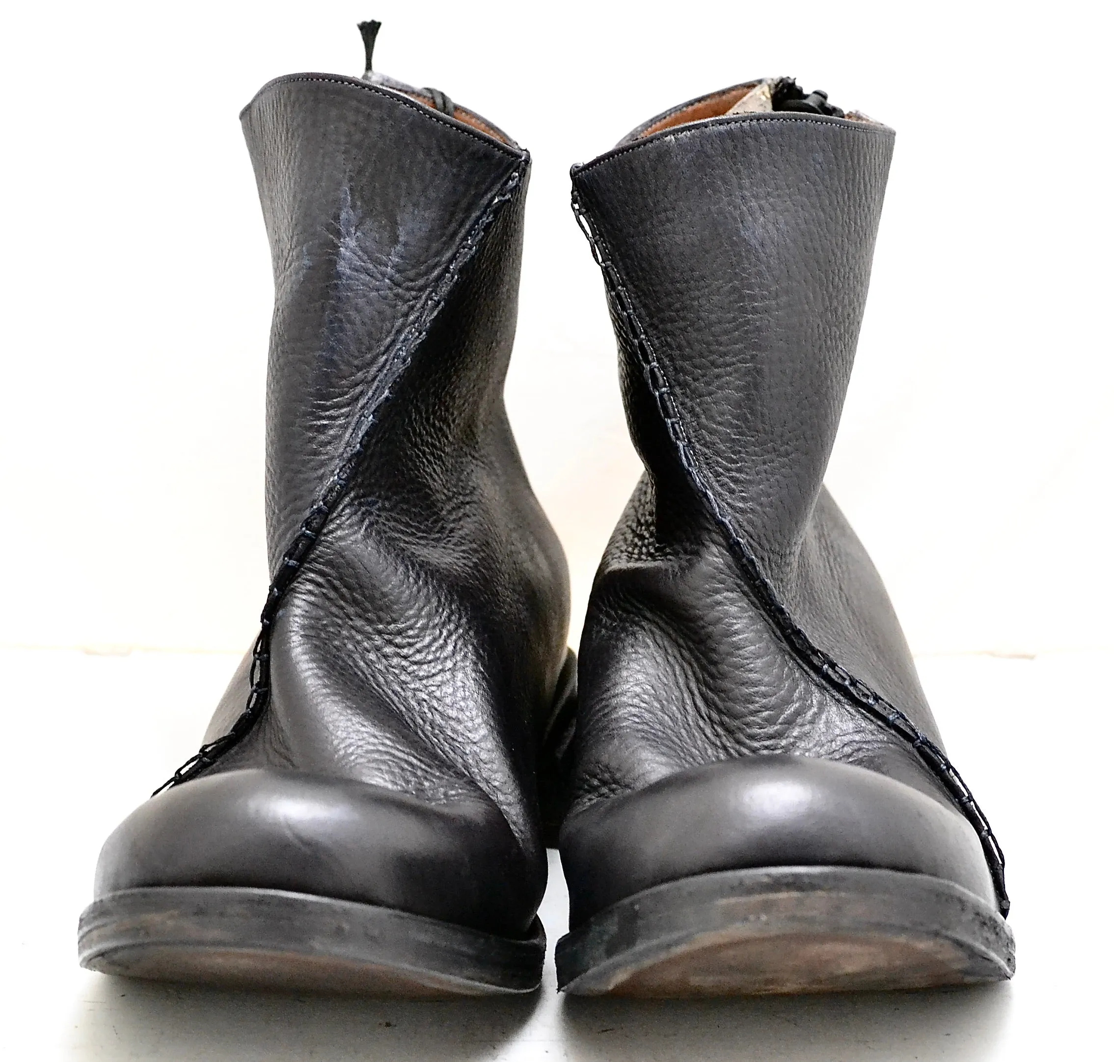 Zip Back Boot  |  Black | Yak